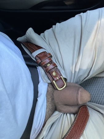 Mlohavi kurac dok vozim auto 