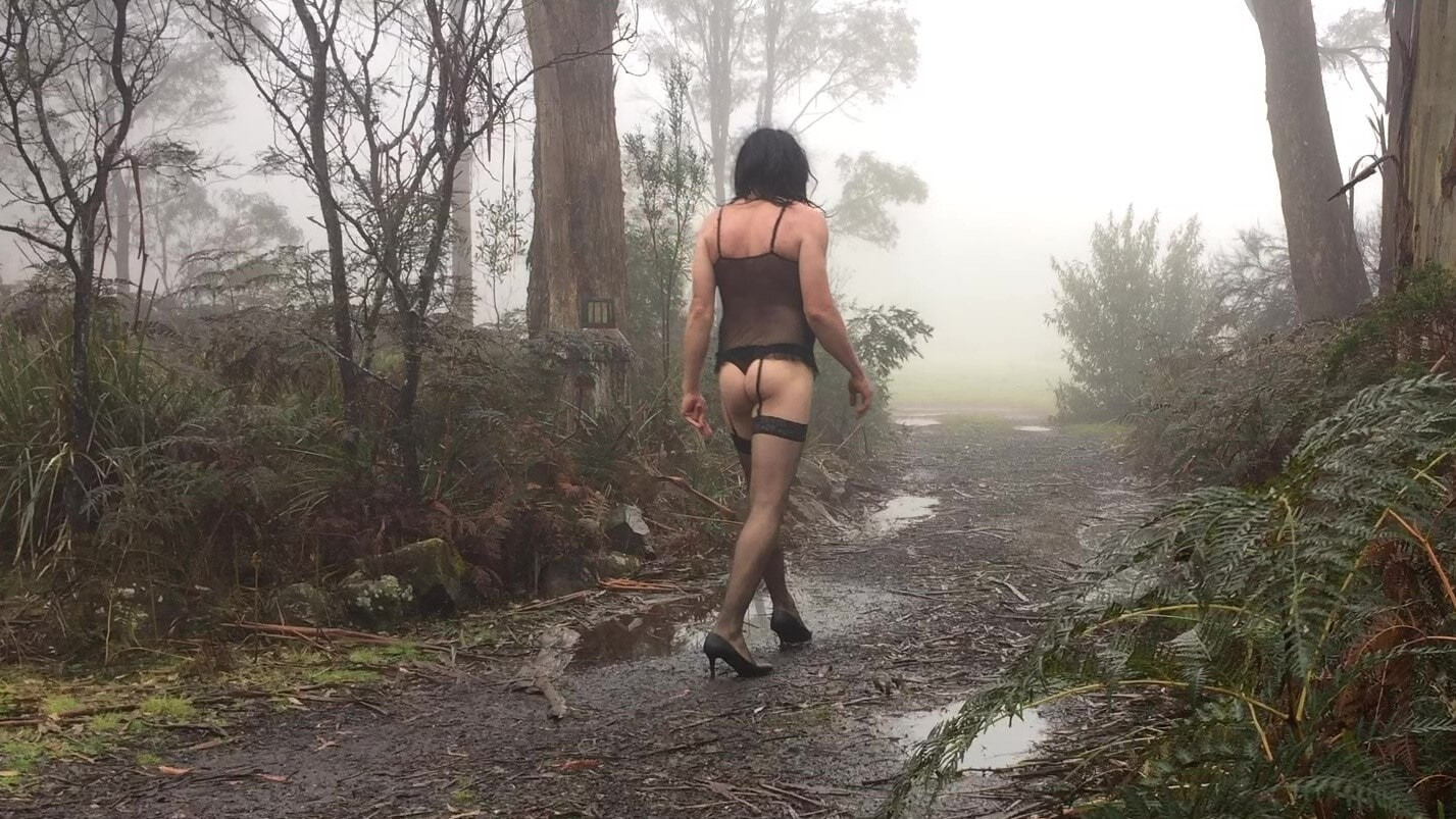 Crossdress Roadtrip - Walk in the mist 2 #8
