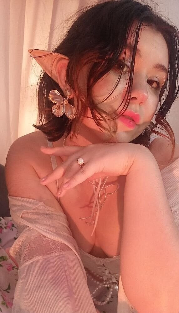 Lilly Free Photos #9