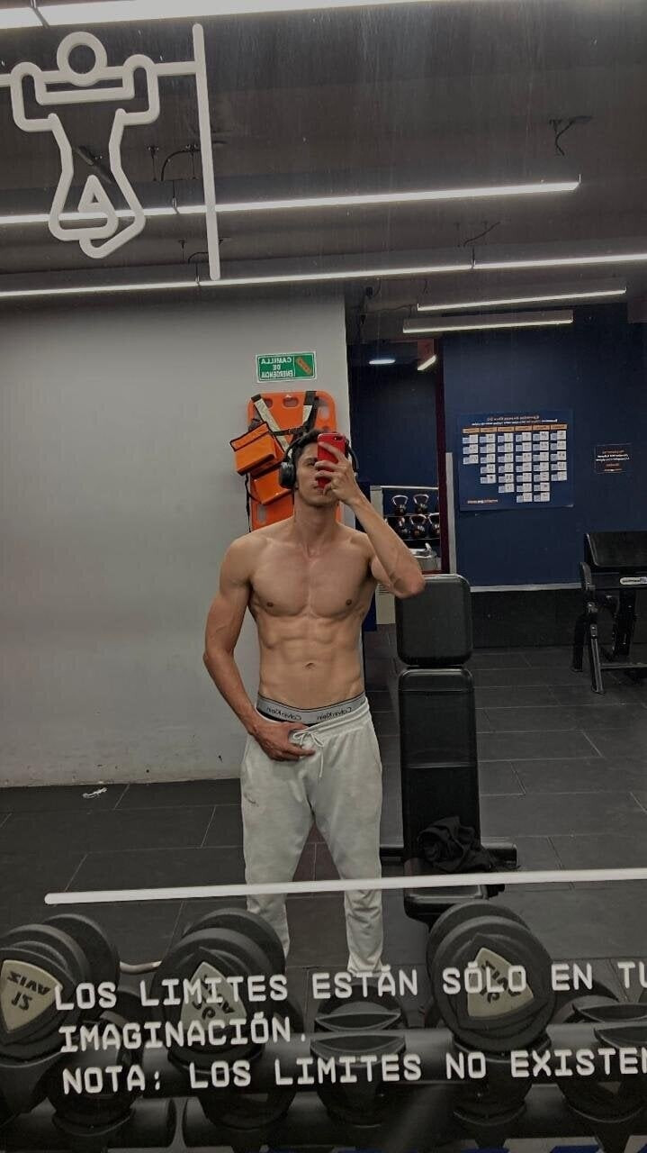 Oliver Bennet Free Photos #42