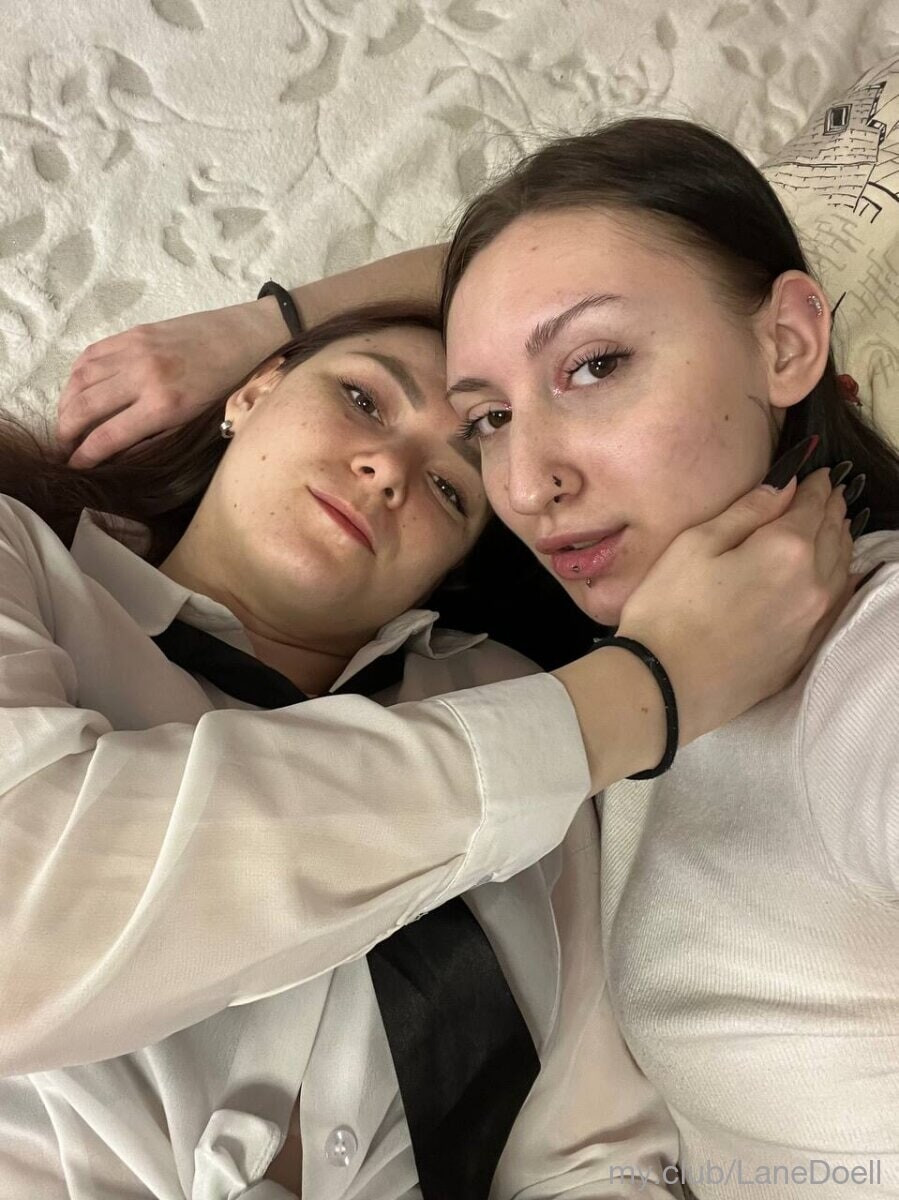 Hild ​​and ​​Blair Free Photos #14