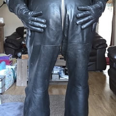 素敵なレザーのオーバーオール