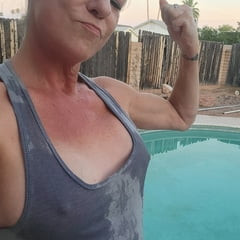 Wet T-Shirt Cougar