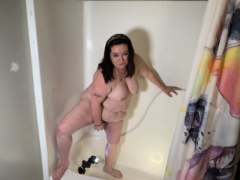 Sexy BBW Bathtime Playtime Photoset #37