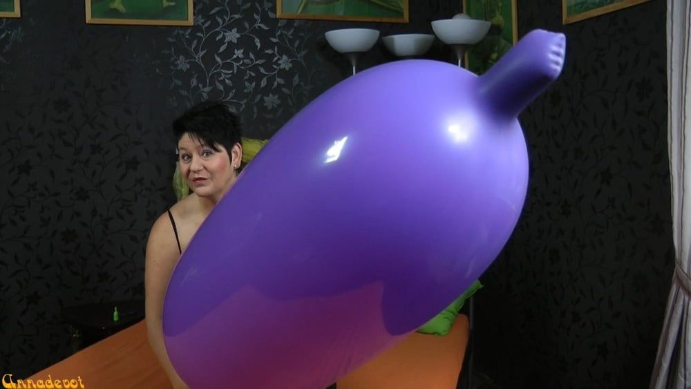 Annadevot - PURPLE BALLOON - Looner Special #5