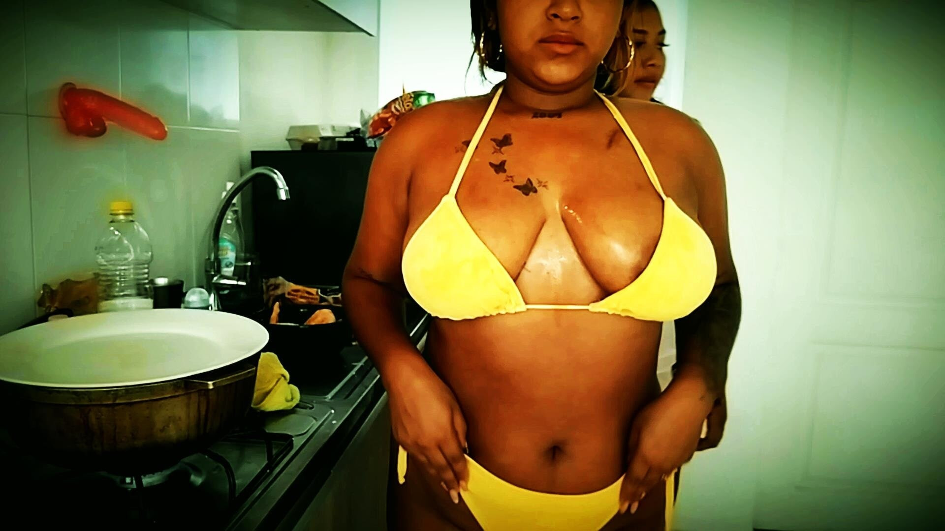 LIL LATINA & BIG BOOTY GIRLFRIEND #23