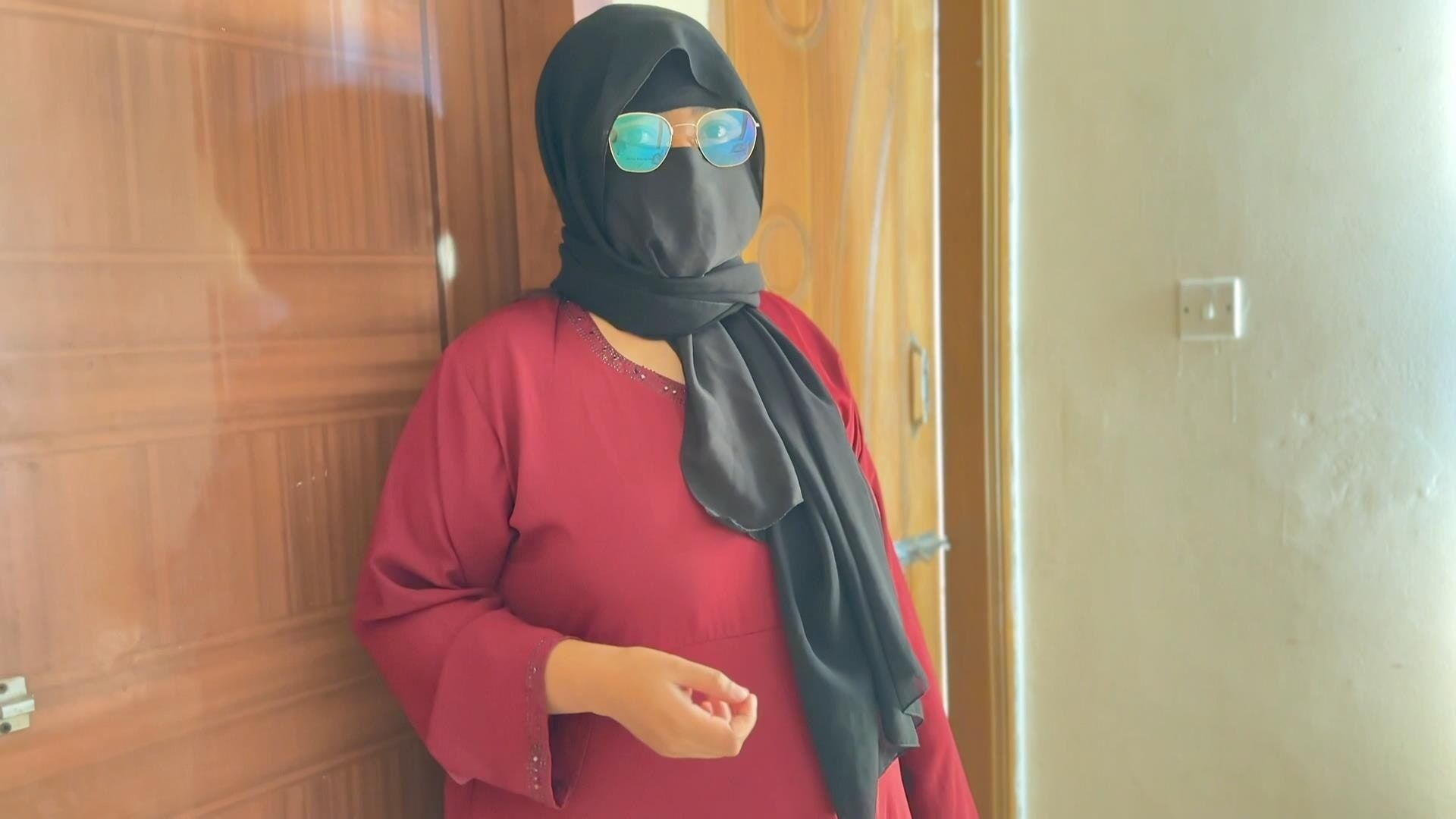 Egyptian Muslim Big Ass MILF Stepmom Fucked By Driver 