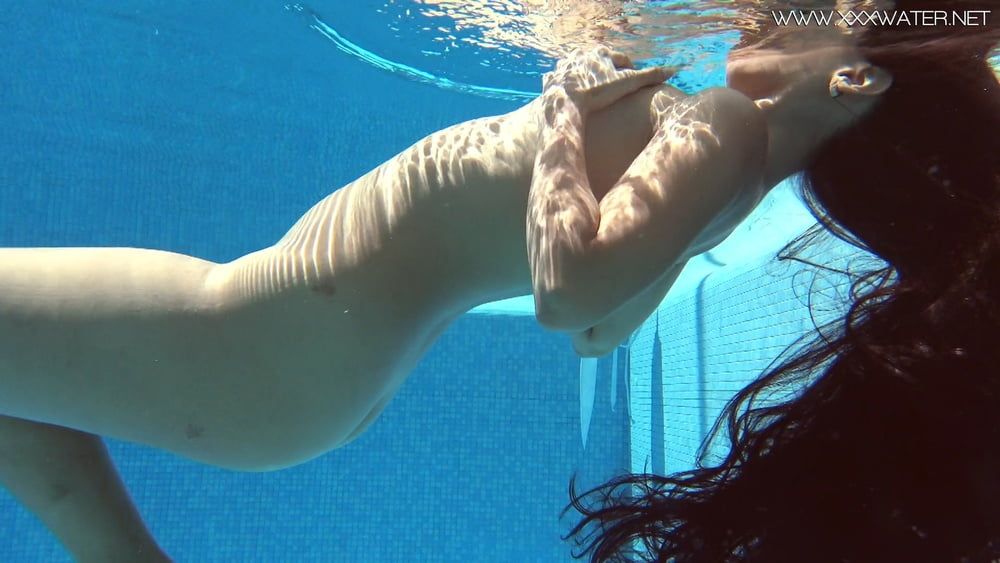 Andreina De Luxe Pt.1 UnderWaterShow #22