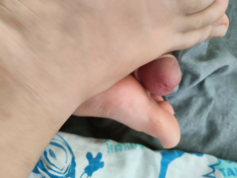 Hornychubby feet And hanumanfeets dick #8