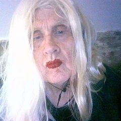 Fuckpig fag Sarah''s exposed humiliation