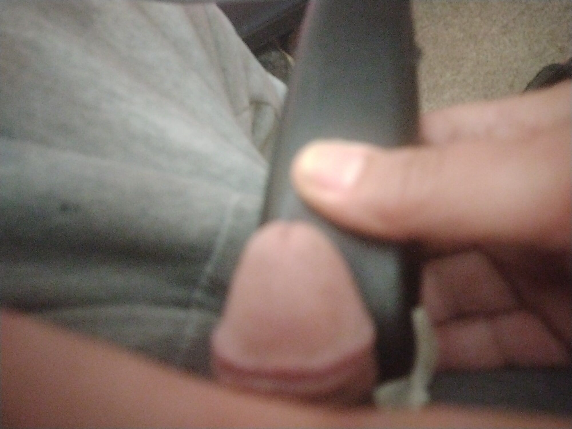 My lonely horny ass playing with my clippers 