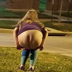 Teen slut exposes herself in public