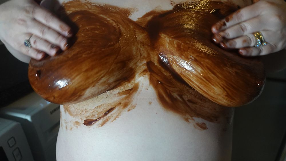 messy chocolate #22