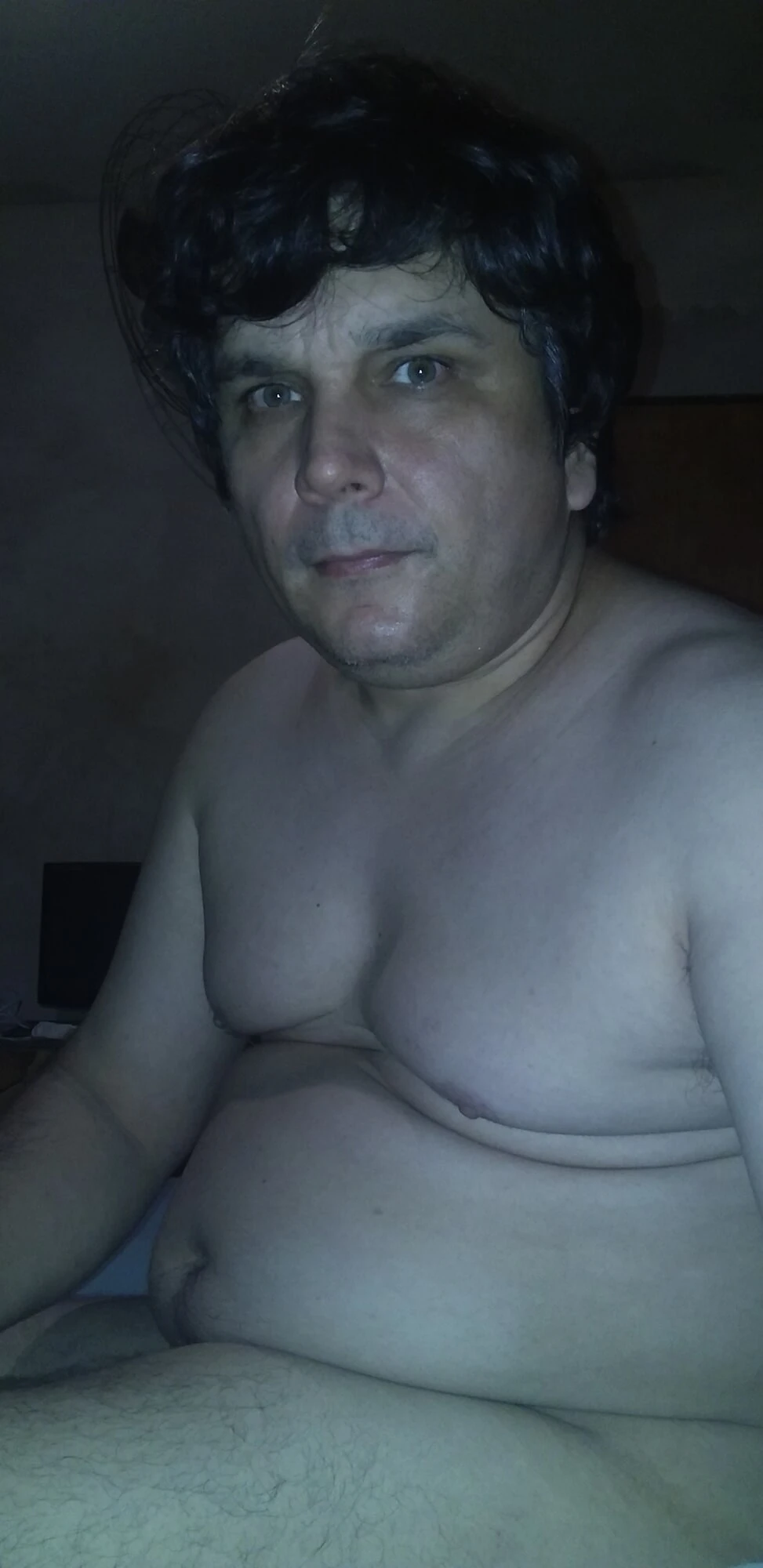 Tenho 47 anos e Sou viciado para bate 