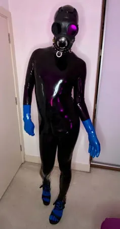 my first latex catsuit         