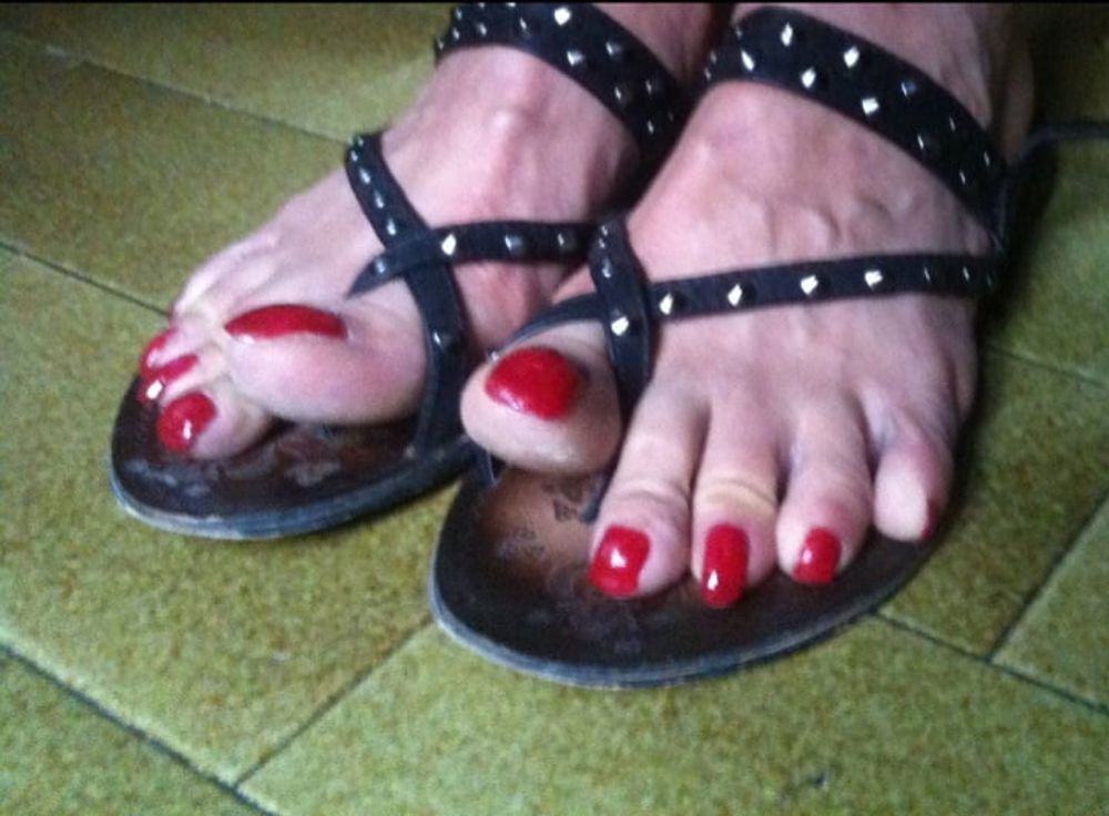 red toenails mix (older, dirty, toe ring, sandals mixed). #39