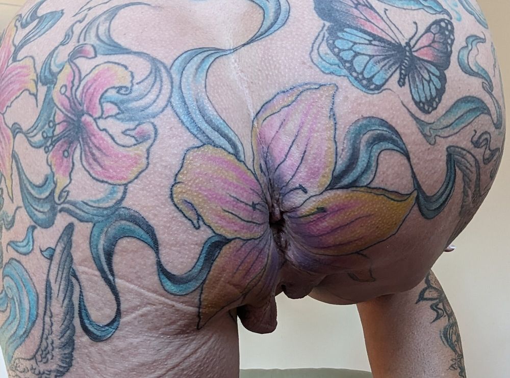 Ass hole tattoo finished.  #3