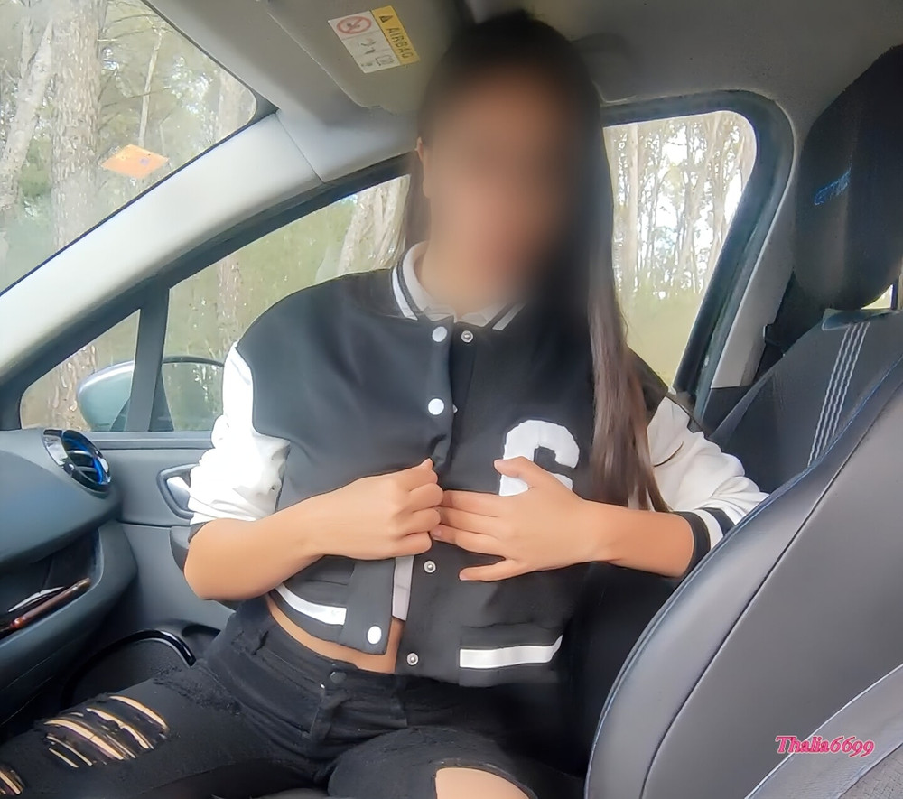 My little trip got hotter in the backseat 🚗