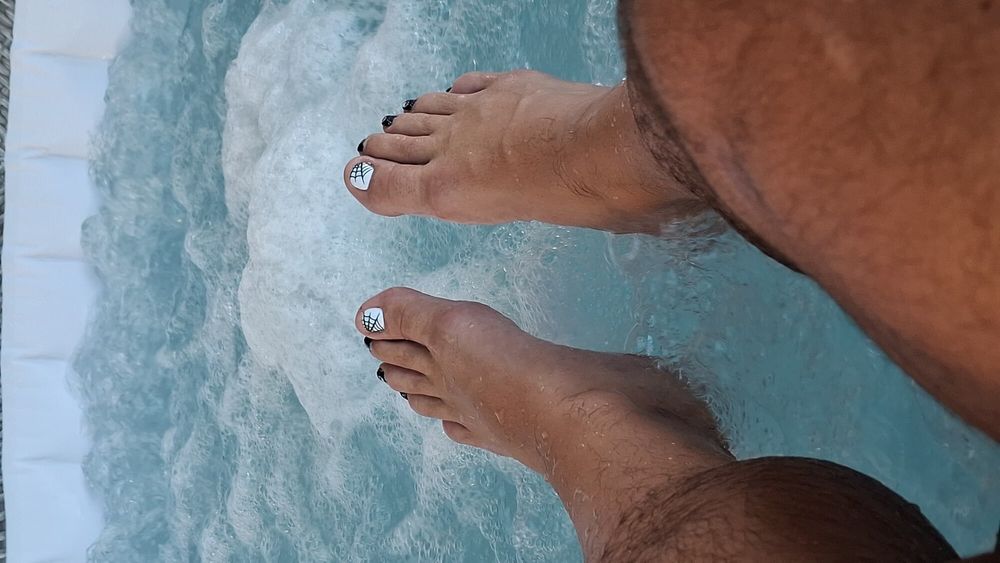 My wet steamy pedicured feet #27