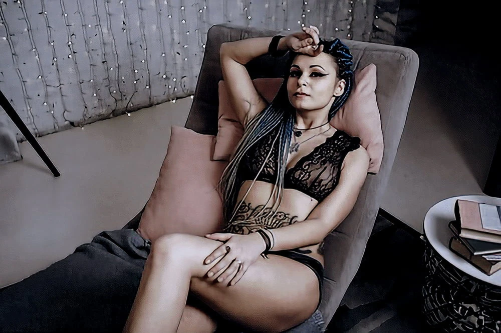 VIOLETTADEE EROTIC PHOTOS - MINDBREAKER #34