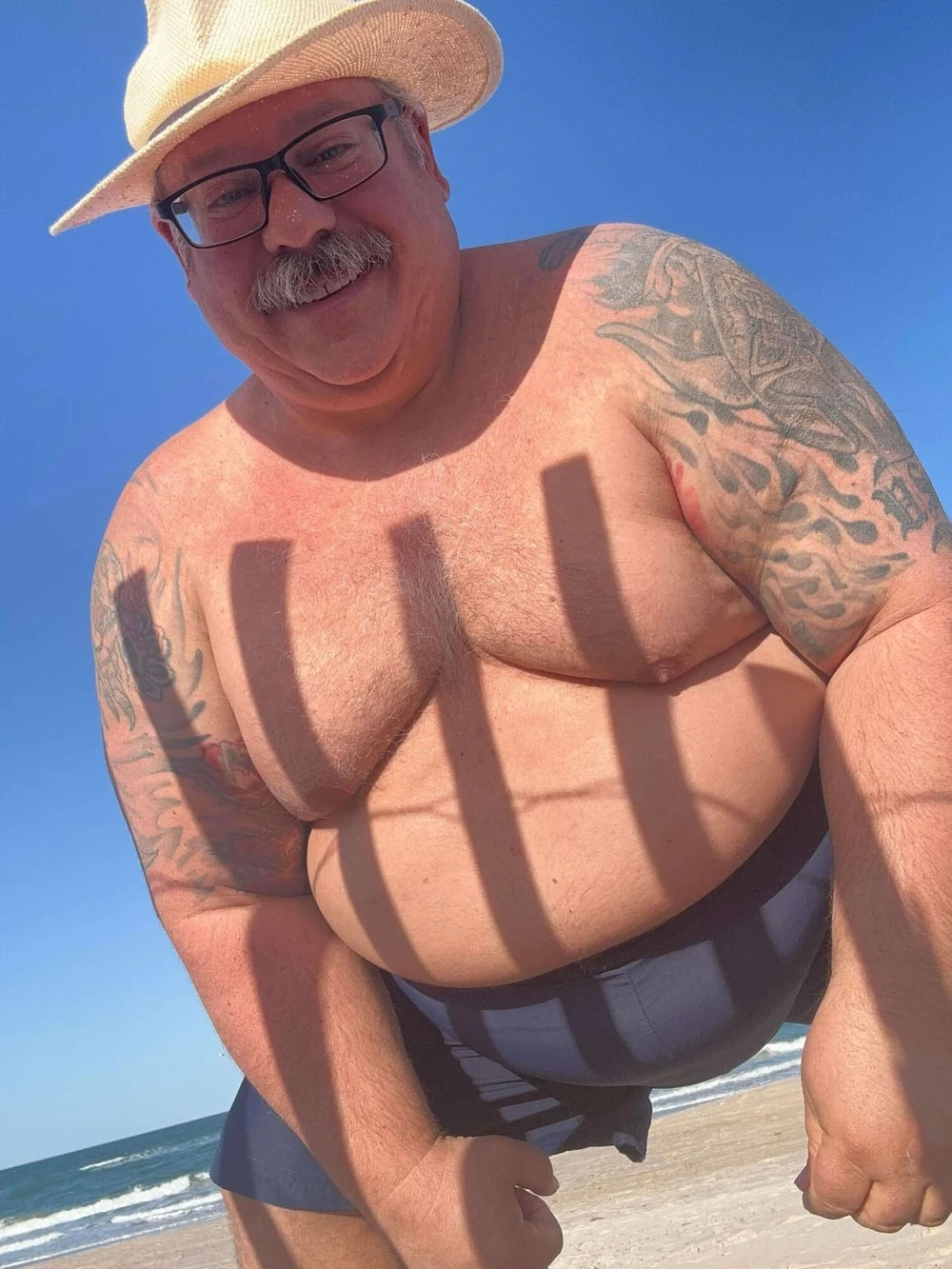 OLD STRENGTH COACH WITH FAT COCK #58