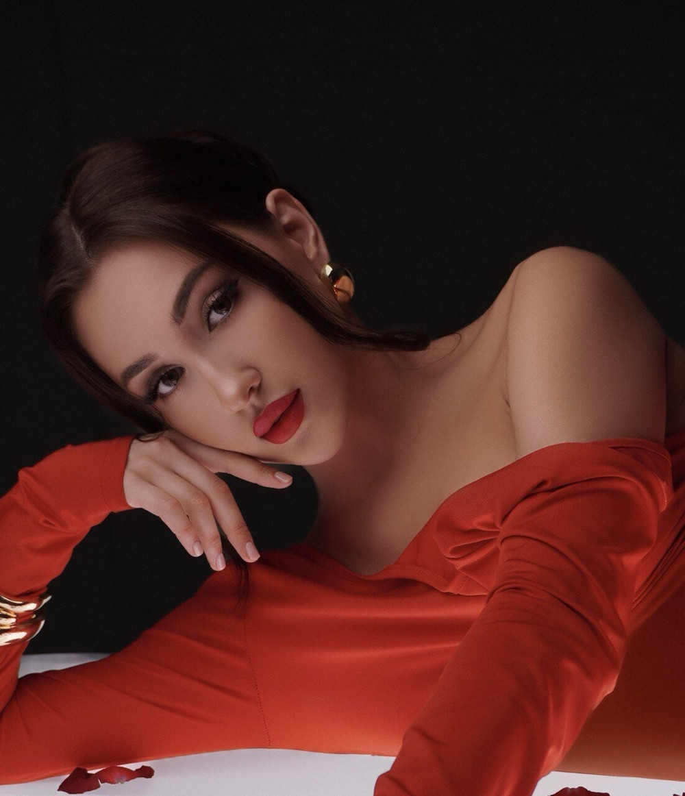 Sarah Free Photos #8