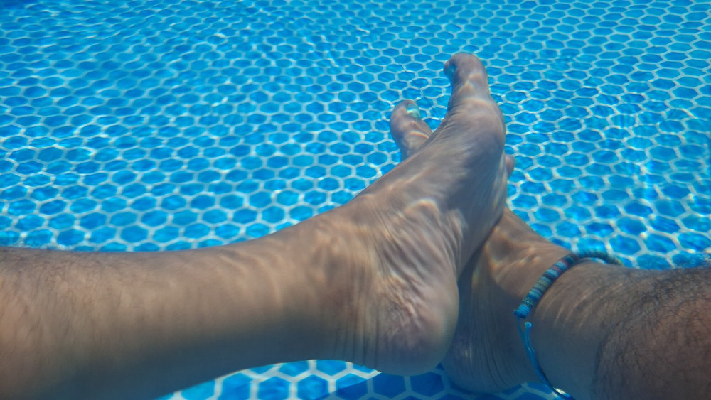 My feet under water #15