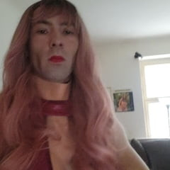 我在鸡巴和娘娘腔里
