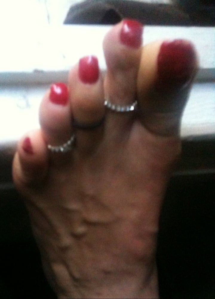 red toenails mix (older, dirty, toe ring, sandals mixed). #31