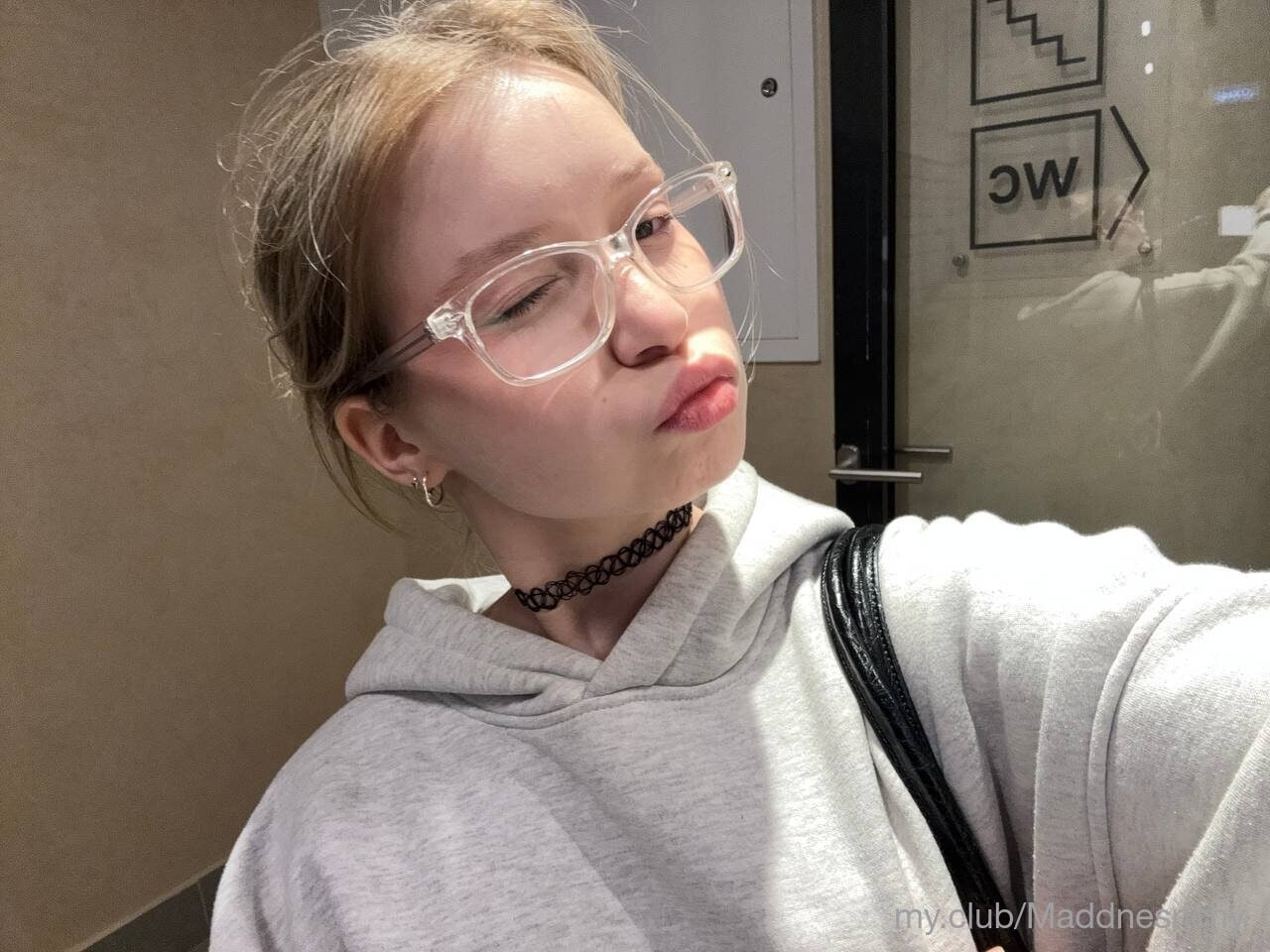 Free Sophie Photos
