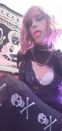 goth tgirl              