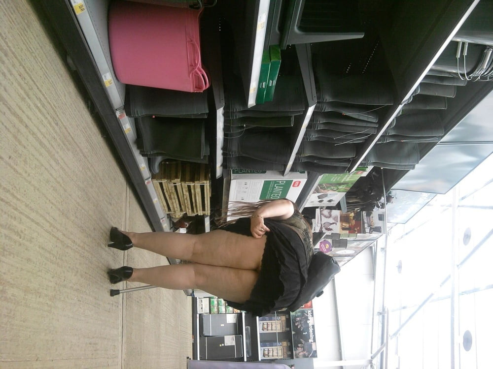 Cheeky Flashing #18