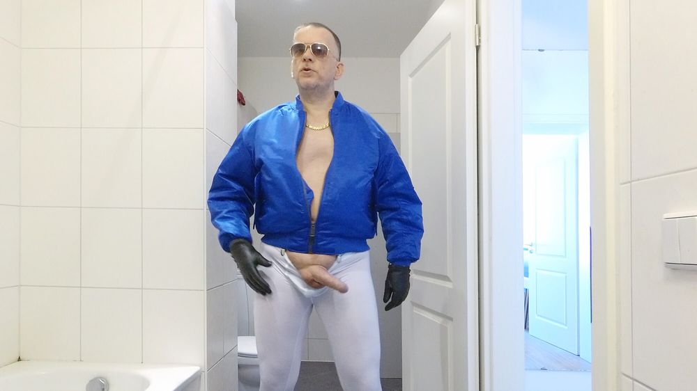 The Lycra Hunk 9 (Cumshots XL) #11