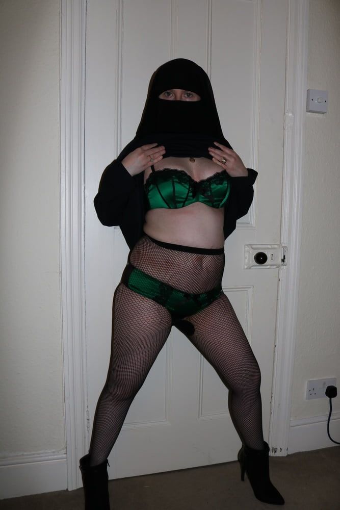Burqa Niqab Fishnet Pantyhose #22
