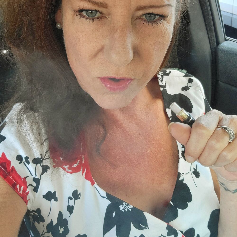 Cigarette smoking Milf 