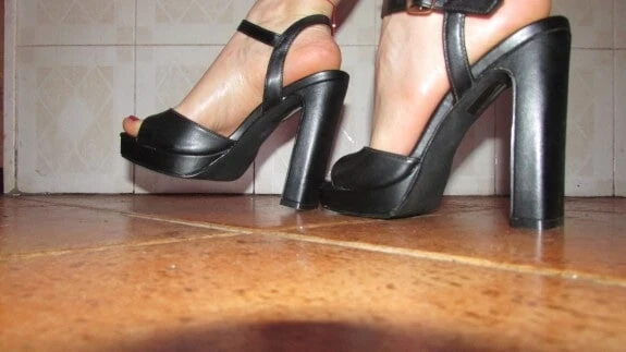 Sexy high heels and feet 💖 #45