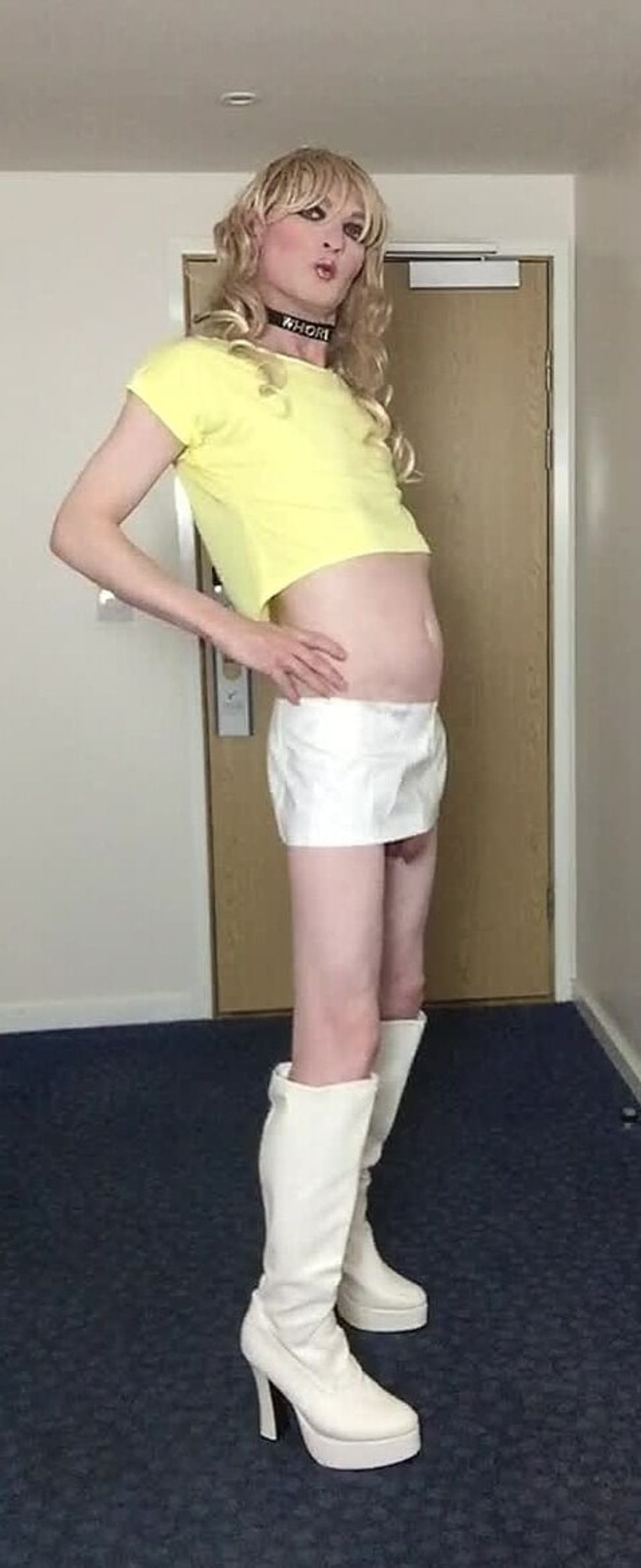 Sissy Sandra Posing Yellow and White #12