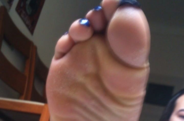 blue toenails and soles feet after day at beach  #16