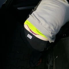 Tanga zeigen