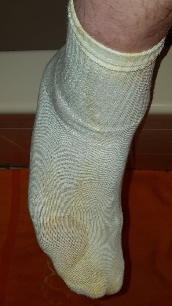 My white Socks - Pee #47