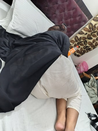 Djevojka s hidžabom s uskom pičkom žestoko jebana, seks s muslimanskom djevojkom 