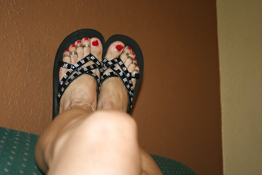 My feet, I love to be CD #6