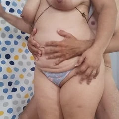 Tetona mamando