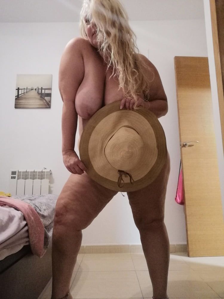 Straw Hat and big natural tits - Sexy BBW MILF #7