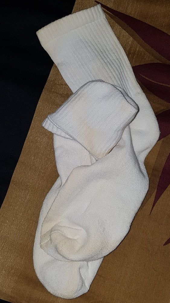 My white Socks - Pee #29