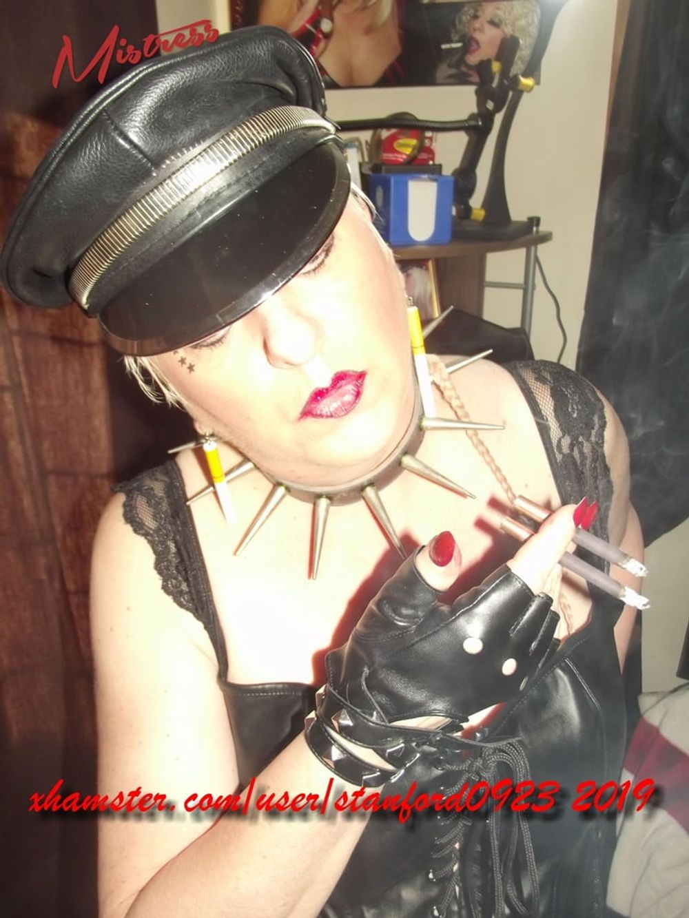 MISTRESS SMOKE #28