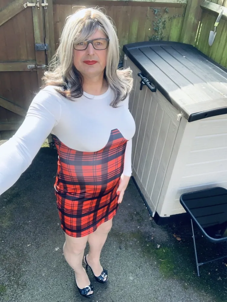 Crossdresser Kellycd in red dress 