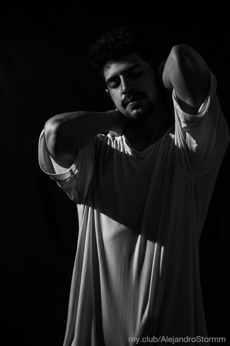Alejandro Storm Free Photos