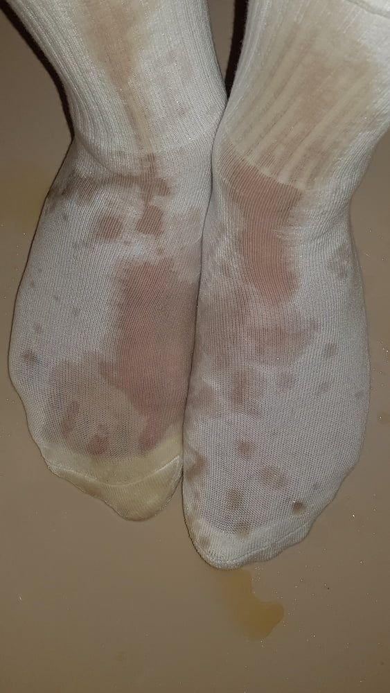 My white Socks - Pee #26