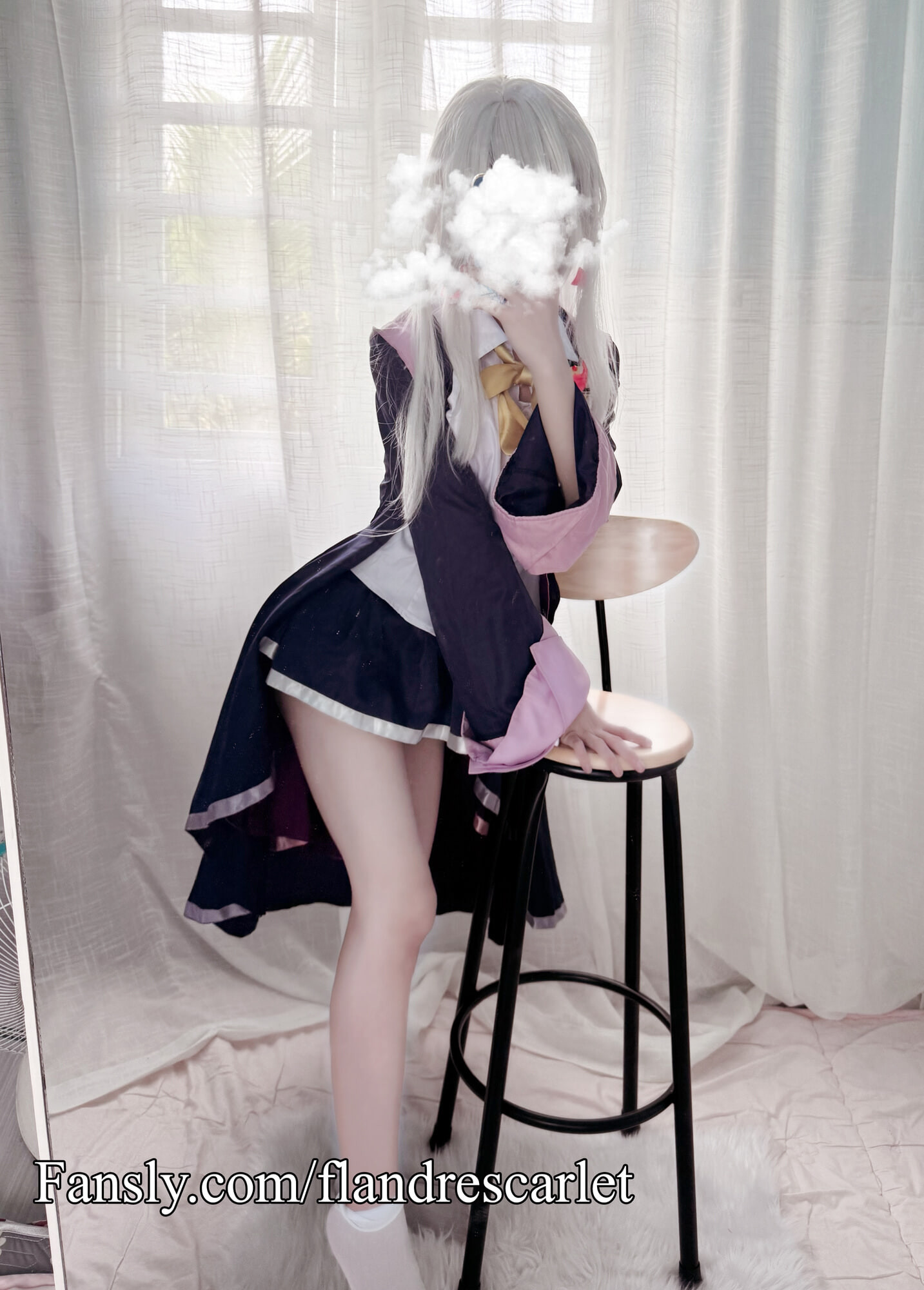 Elaina cosplay trap